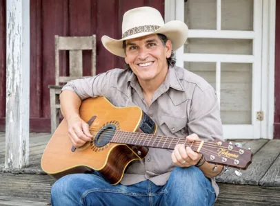 Grammy-nominated songwriter Lee coming to The Braumart
